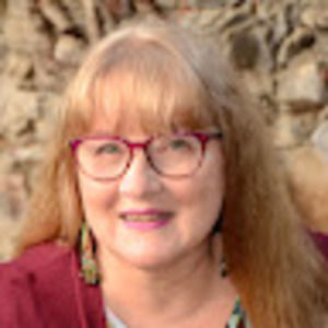 Meet your Posher, Cynthia